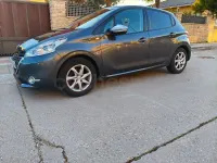 Usado Peugeot 208 Active 82 CV (60 kW) 2014 Gris / plata Utilitario