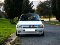 Usado Peugeot 205 103 CV (75 kW) 1989 Blanco Berlina