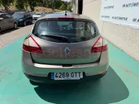 Usado Renault Mégane Dynamique 105 CV (77 kW) 2010 Beige Berlina