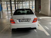 Usado Mercedes C220 170 CV (125 kW) 2013 Blanco Berlina