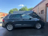 Usado VW Tiguan Life 150 CV (110 kW) 2024 Gris / plata SUV