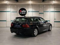 Usado BMW 318 143 CV (105 kW) 2011 Negro Familiar