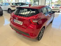 Usado Nissan Micra Acenta 73 CV (53 kW) 2018 Rojo Utilitario