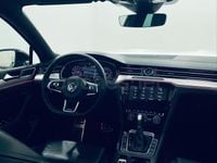 Usado VW Passat Sportline 180 CV (132 kW) 2018 Negro Berlina