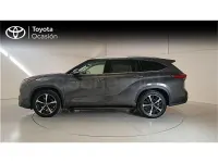 Usado Toyota Highlander Luxury 246 CV (180 kW) 2021 Gris / plata SUV