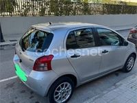 Usado Toyota Yaris 90 CV (66 kW) 2006 Gris / plata Berlina