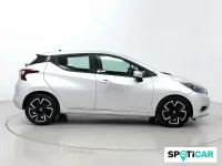 Usado Nissan Micra Acenta 92 CV (67 kW) 2022 Gris Utilitario