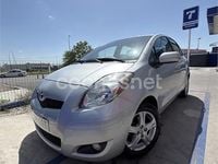 Usado Toyota Yaris Active 101 CV (74 kW) 2010 Gris / plata Utilitario