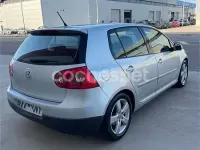 Usado VW Golf V Sportline 105 CV (77 kW) 2007 Gris / plata Berlina