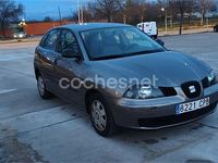 Usado Seat Ibiza Stella 100 CV (73 kW) 2003 Gris / plata Utilitario