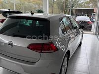 Usado VW Golf VII Advance 115 CV (84 kW) 2019 Gris / plata Berlina