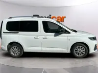 Usado Ford Grand Tourneo Connect Sport 122 CV (89 kW) 2023 Blanco Monovolumen