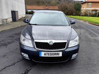 Usado Skoda Octavia Ambition 105 CV (77 kW) 2012 Gris / plata Berlina