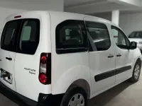 Usado Peugeot TePee Access 92 CV (67 kW) 2014 Blanco Van
