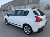 Usado Peugeot 3008 Active 112 CV (82 kW) 2010 Blanco Familiar
