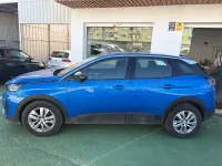 Usado Peugeot 3008 Active 130 CV (95 kW) 2022 Azul SUV