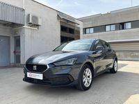 Usado Seat Leon Style 116 CV (85 kW) 2023 Gris Berlina