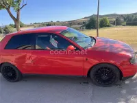 Usado Audi A3 Ambiente 110 CV (80 kW) 1997 Rojo Utilitario