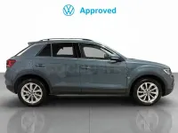 Usado VW T-Roc Life 150 CV (110 kW) 2023 Gris / plata SUV