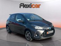 Usado Toyota Yaris Hybrid 100 CV (73 kW) 2020 Gris Utilitario