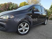 Usado Seat Altea 170 CV (125 kW) 2010 Gris Monovolumen