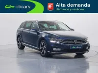 Usado VW Passat R-line 150 CV (110 kW) 2022 Azul Familiar