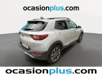 Usado Kia Stonic 120 CV (88 kW) 2019 Gris plata SUV