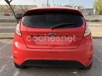 Usado Ford Fiesta Trend 82 CV (60 kW) 2013 Rojo Berlina