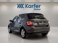 Usado Skoda Fabia Ambition 94 CV (69 kW) 2021 Gris Utilitario