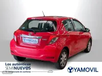 Usado Toyota Yaris Active 90 CV (66 kW) 2012 Rojo Utilitario