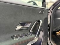 Usado Mercedes A180 116 CV (85 kW) 2025 Negro Berlina