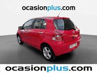 Usado Toyota Yaris 69 CV (50 kW) 2010 Rojo Utilitario