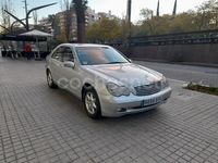 Usado Mercedes C180 Elegance 129 CV (94 kW) 2002 Gris / plata Berlina