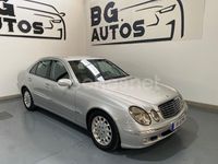 Usado Mercedes E270 Elegance 177 CV (130 kW) 2003 Gris / plata Berlina