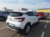 Usado Renault Captur Intens 100 CV (73 kW) 2022 Blanco SUV