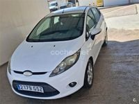 Usado Ford Fiesta Trend 68 CV (50 kW) 2010 Blanco Utilitario