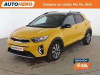 Usado Kia Stonic 120 CV (88 kW) 2022 Amarillo SUV