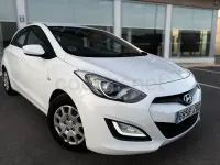 Usado Hyundai i30 Base 90 CV (66 kW) 2015 Blanco Berlina