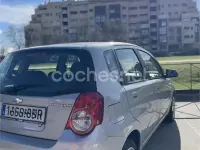 Usado Chevrolet Aveo LS 101 CV (74 kW) 2010 Gris / plata Berlina
