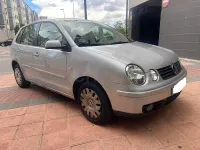 Usado VW Polo Trendline 75 CV (55 kW) 2005 Gris / plata Utilitario