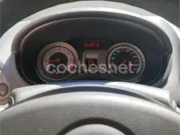 Usado Renault Clio II Dynamique 85 CV (62 kW) 2006 Gris / plata Berlina