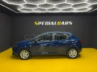 Usado Seat Ibiza Style 95 CV (69 kW) 2016 Azul Berlina