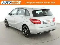 Usado Mercedes B200 Urban 136 CV (100 kW) 2015 Gris Monovolumen