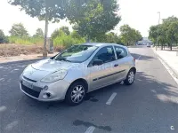 Usado Renault Clio IV Business 90 CV (66 kW) 2012 Gris / plata Berlina