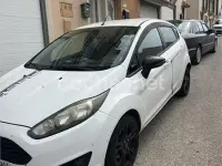 Usado Ford Fiesta Trend 75 CV (55 kW) 2013 Blanco Berlina