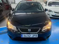 Usado Seat Leon Style 110 CV (80 kW) 2016 Negro Familiar