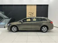 Usado Toyota Corolla Active 122 CV (89 kW) 2023 Beige Familiar