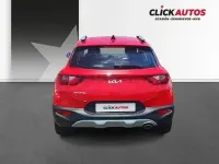 Usado Kia Stonic 100 CV (73 kW) 2025 Rojo SUV