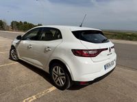 Usado Renault Mégane IV Business 115 CV (84 kW) 2019 Blanco Berlina