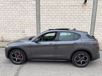 Usado Alfa Romeo Stelvio Veloce 210 CV (154 kW) 2023 Gris / plata SUV